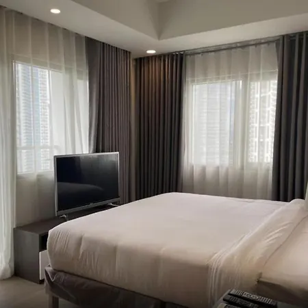 Super View 2 Bdrm In Modern Bgc Manila Apartment